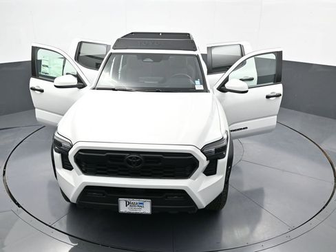 New 2024 Toyota Tacoma TRD Off-Road image 43