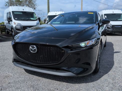 Used 2022 MAZDA MAZDA3 s FWD image 9