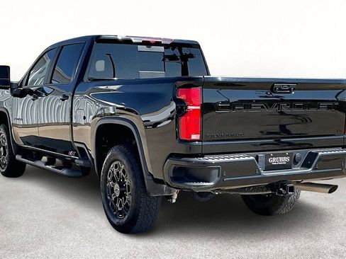 Used 2024 Chevrolet Silverado 2500 LT w/ Midnight Edition image 15