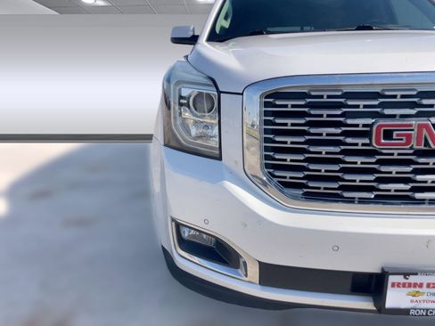 Used 2019 GMC Yukon Denali w/ Denali Ultimate Package image 10