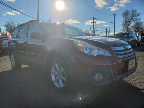 Used 2014 Subaru Outback 2.5i Premium image 7