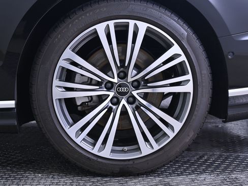 Used 2023 Audi A8 L 3.0T image 12