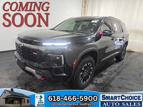 Used 2025 Chevrolet Traverse Z71 w/ Enhanced Driving Package AWD/4WD image 1