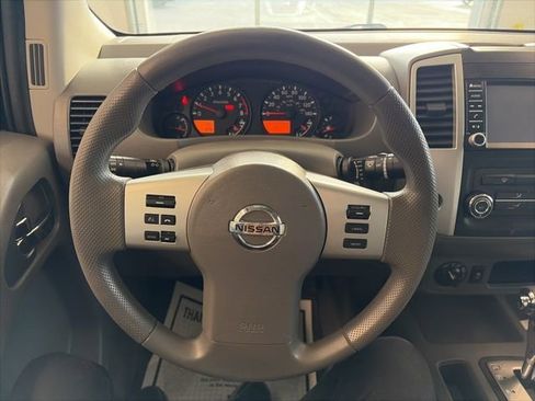 Used 2019 Nissan Frontier SV image 17