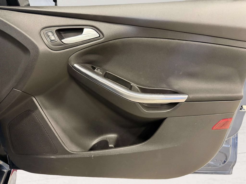 Used 2018 Ford Focus ST FWD image 30