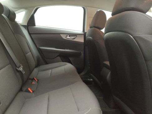 Used 2019 Kia Forte LXS image 19