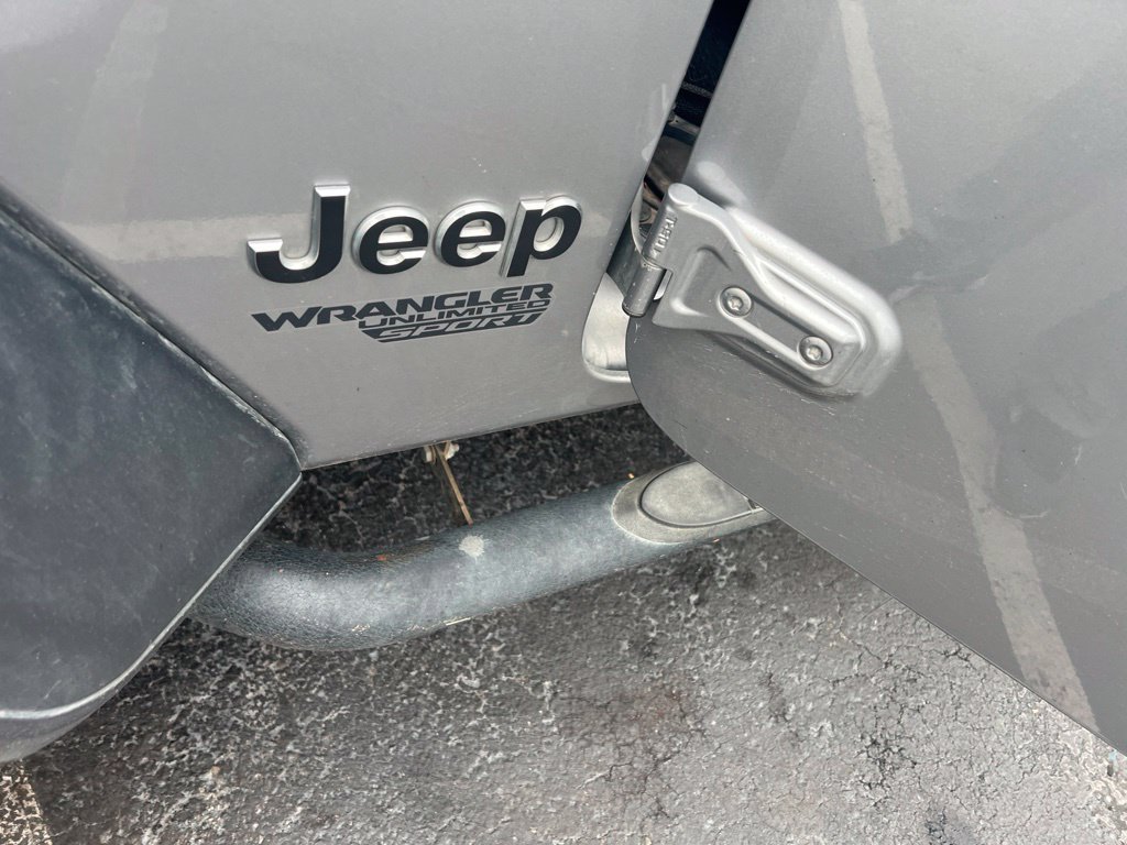 Used 2019 Jeep Wrangler Unlimited Sport S AWD/4WD image 2