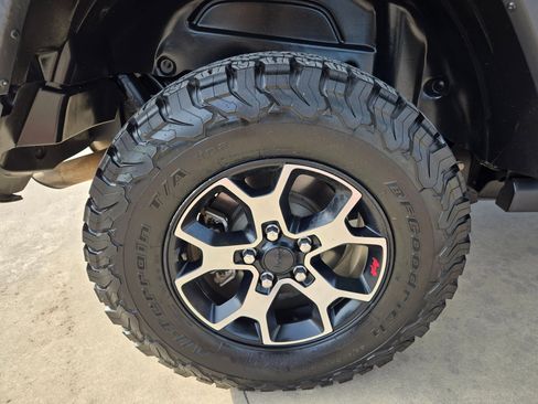 Used 2018 Jeep Wrangler Unlimited Rubicon AWD/4WD image 27