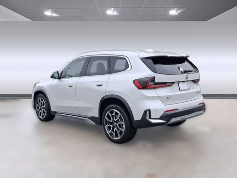 Used 2026 BMW X1 xDrive28i w/ Technology Package AWD/4WD image 3