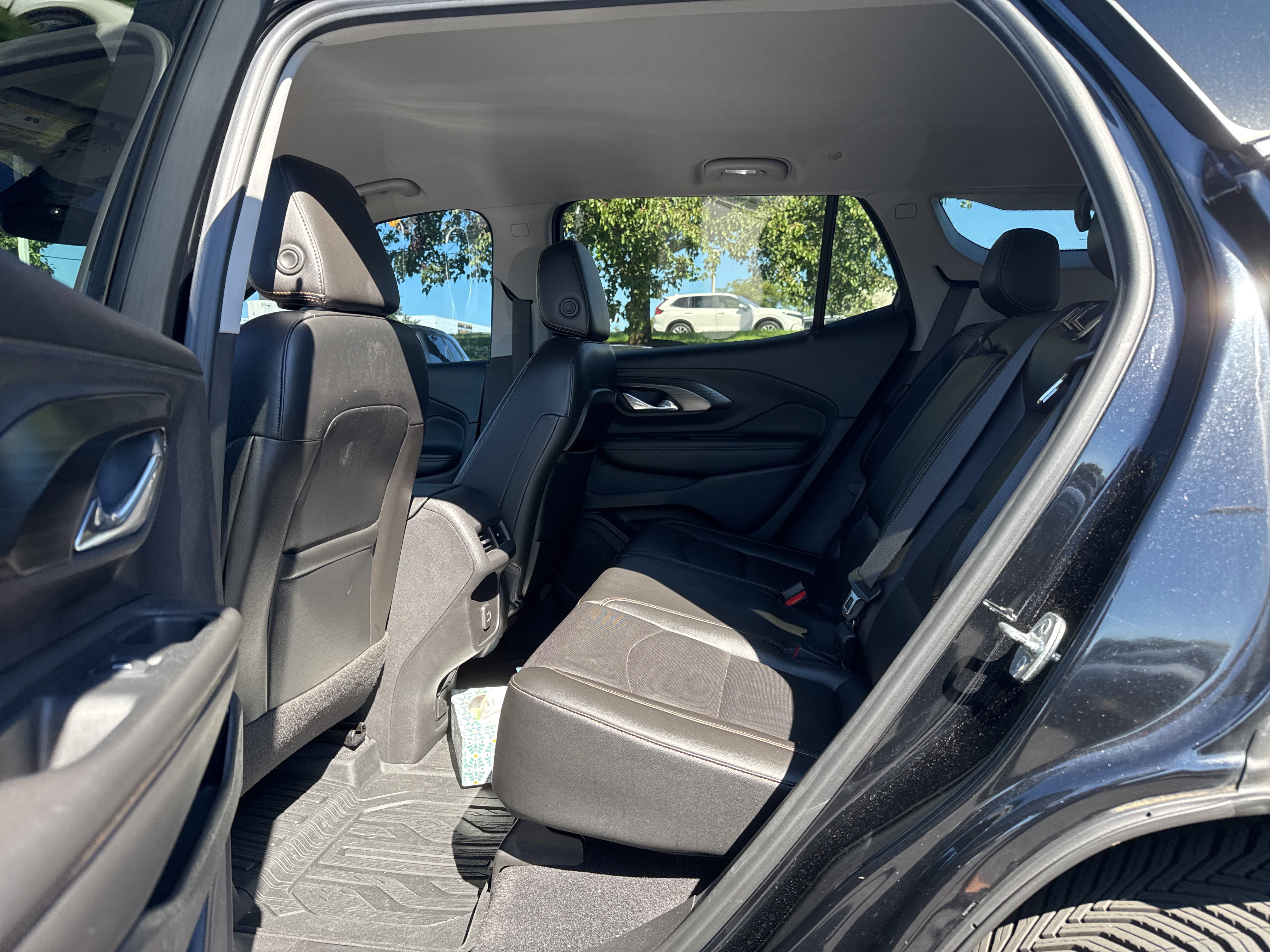 Used 2021 GMC Terrain SLT w/ Infotainment Package II AWD/4WD image 11