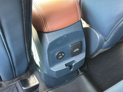 Used 2023 Ford Maverick Lariat w/ Lariat Luxury Package AWD/4WD image 28