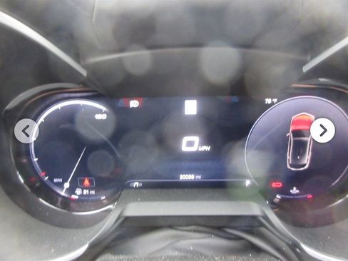 Used 2024 Alfa Romeo Stelvio Veloce AWD/4WD image 11