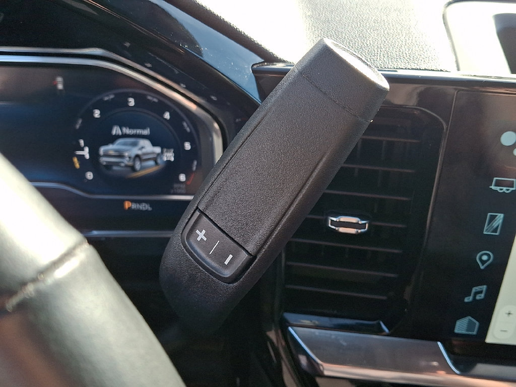 Used 2024 Chevrolet Silverado 1500 LT AWD/4WD image 14