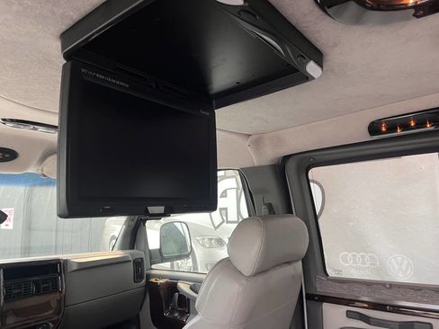 Used 2004 Chevrolet Express 1500 w/ LS Preferred Equipment Group image 20