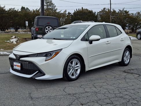 Used 2019 Toyota Corolla SE w/ SE Option Package image 3