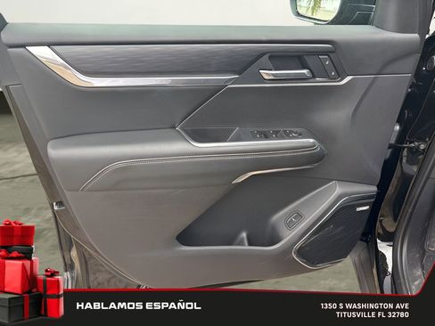 Certified 2025 GMC Acadia Elevation image 14