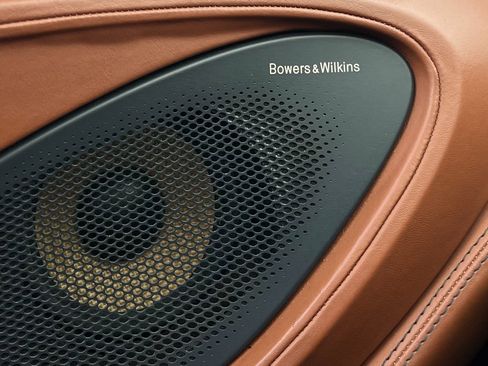 Used 2017 McLaren 570S image 37