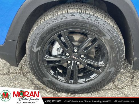 Used 2024 GMC Terrain AT4 w/ LPO, Floor Liner Package AWD/4WD image 11