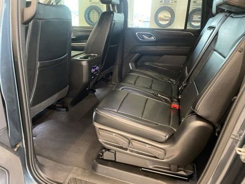 Used 2021 Chevrolet Suburban LS AWD/4WD image 28