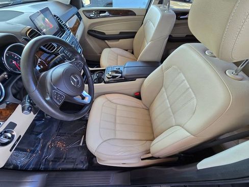 Used 2019 Mercedes-Benz GLS 450 4MATIC image 22