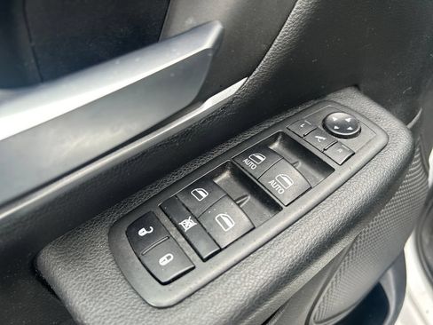 Used 2019 RAM 1500 Big Horn AWD/4WD image 13
