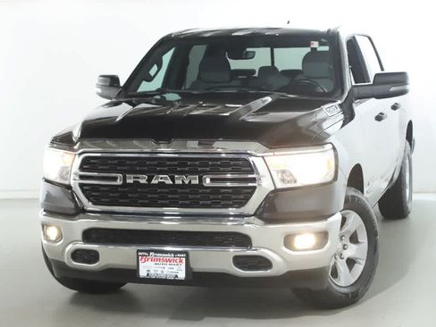 Used 2023 RAM 1500 Big Horn AWD/4WD image 3