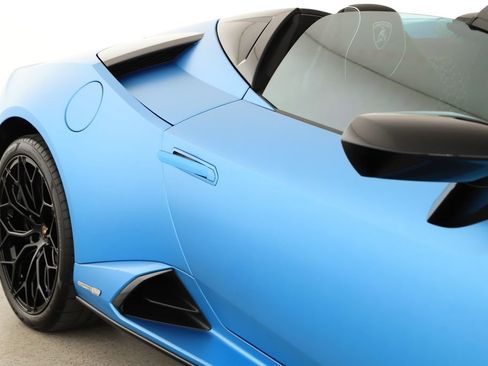 Used 2022 Lamborghini Huracan EVO image 34