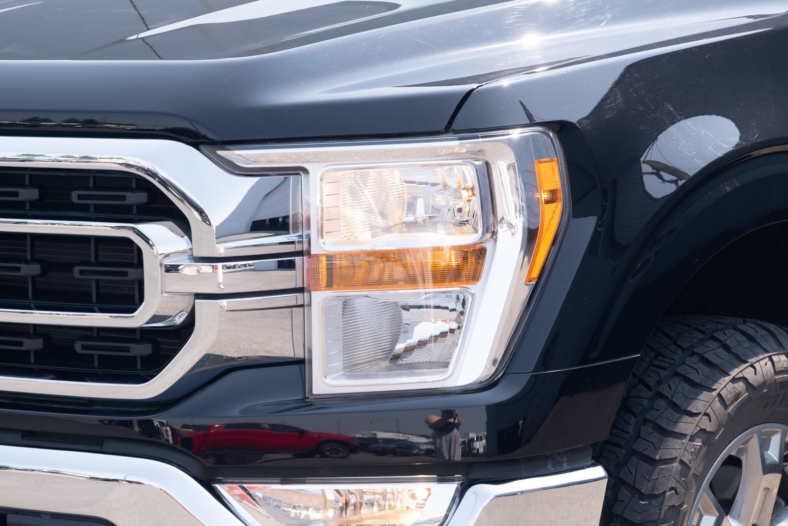 Used 2023 Ford F150 XLT w/ XTR Package AWD/4WD image 16