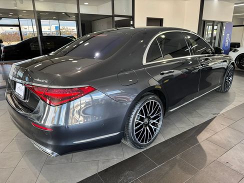 Used 2022 Mercedes-Benz S 580 4MATIC Sedan image 4