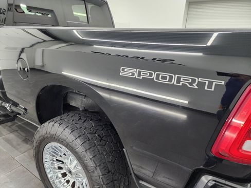 Used 2024 RAM 2500 Laramie w/ Sport Appearance Package AWD/4WD image 33