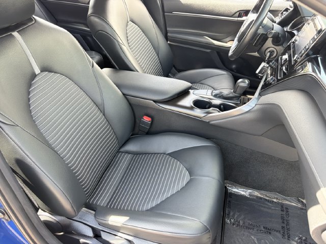 Used 2024 Toyota Camry SE FWD image 11