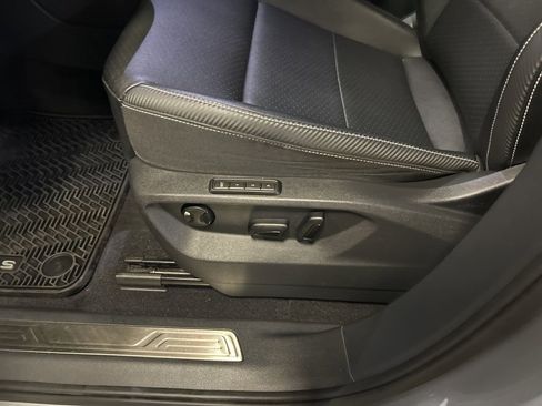 Used 2023 Volkswagen Atlas Cross Sport SEL R-Line image 37