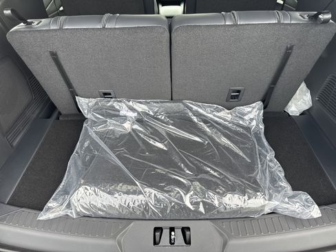 New 2026 Ford Explorer ST-Line AWD/4WD image 23