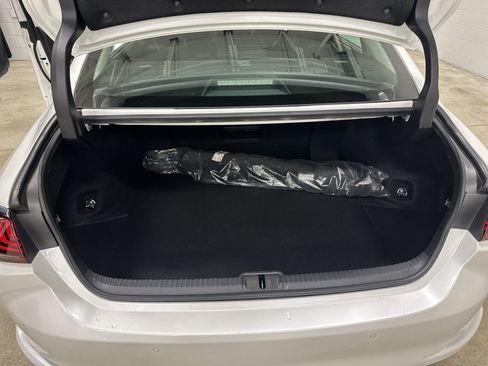 Used 2023 Lexus ES 350 Ultra Luxury w/ Accessory Package (Z1) FWD image 32