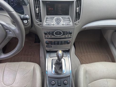 Used 2011 INFINITI G25 x w/ Moonroof Pkg AWD/4WD image 10