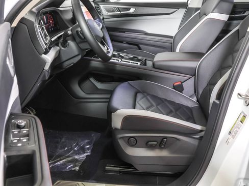 Used 2026 Volkswagen Atlas Peak Edition AWD/4WD image 21