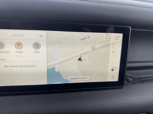 Used 2024 Land Rover Defender 110 X-Dynamic SE image 27