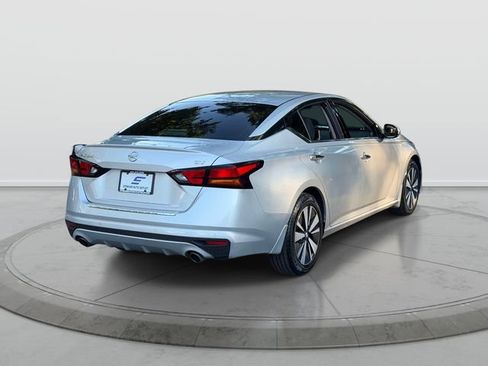 Used 2020 Nissan Altima 2.5 SV FWD image 7