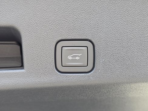 New 2027 Chevrolet Traverse RS AWD/4WD image 16