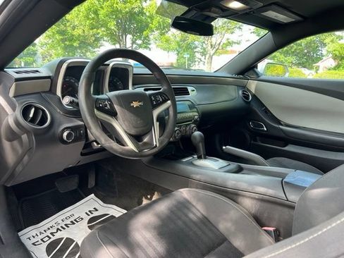 Used 2014 Chevrolet Camaro LS RWD image 10