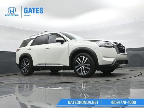 Used 2023 Nissan Pathfinder Platinum AWD/4WD image 46