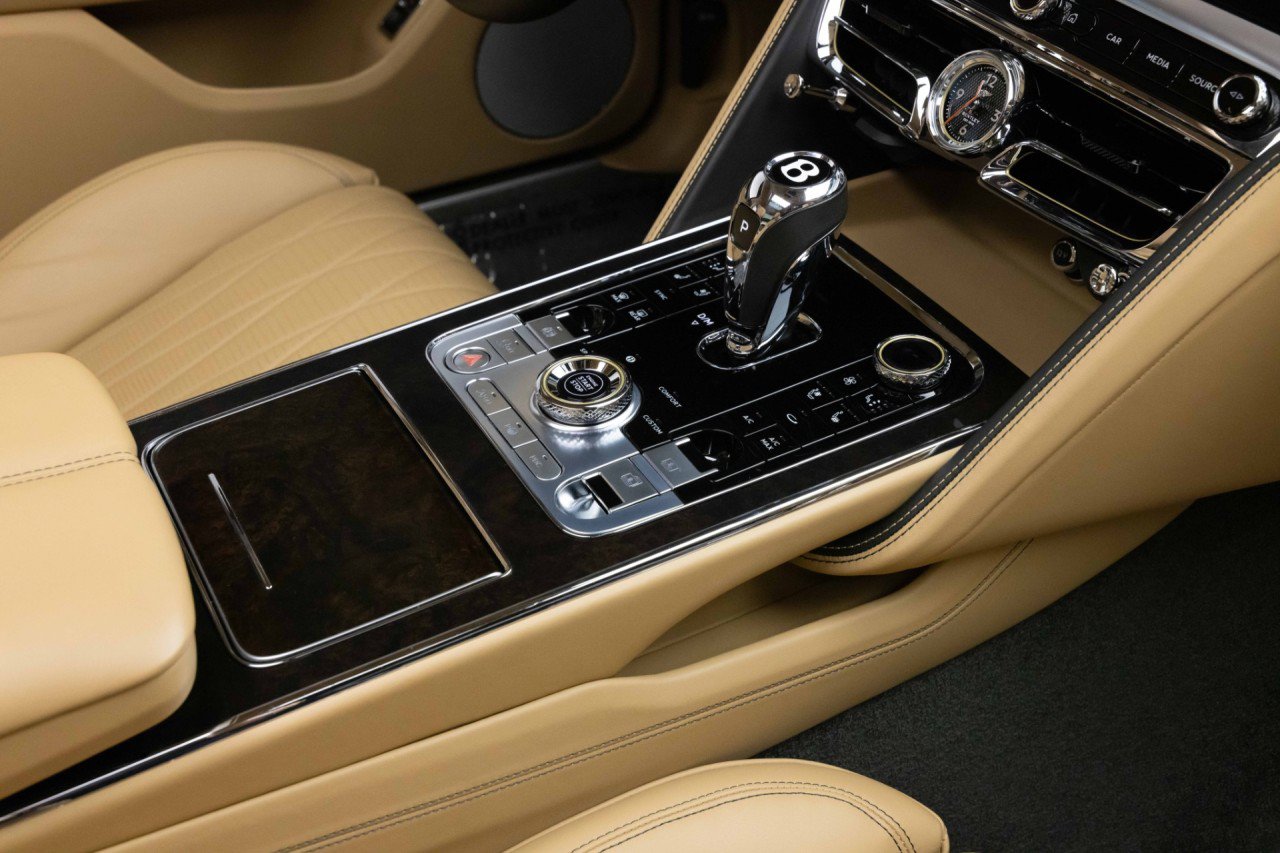 Used 2022 Bentley Flying Spur W12 AWD/4WD image 18