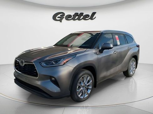 New 2026 Toyota Highlander Limited image 2