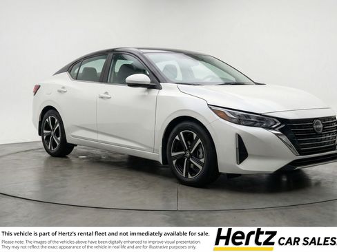 Used 2025 Nissan Sentra SV image 1