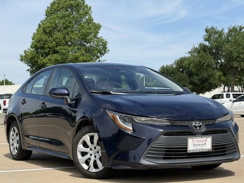 Used 2023 Toyota Corolla LE FWD image 2