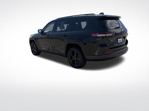 Used 2021 Jeep Grand Cherokee L Laredo AWD/4WD image 3