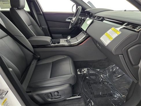 New 2026 Land Rover Range Rover Velar Dynamic SE image 18