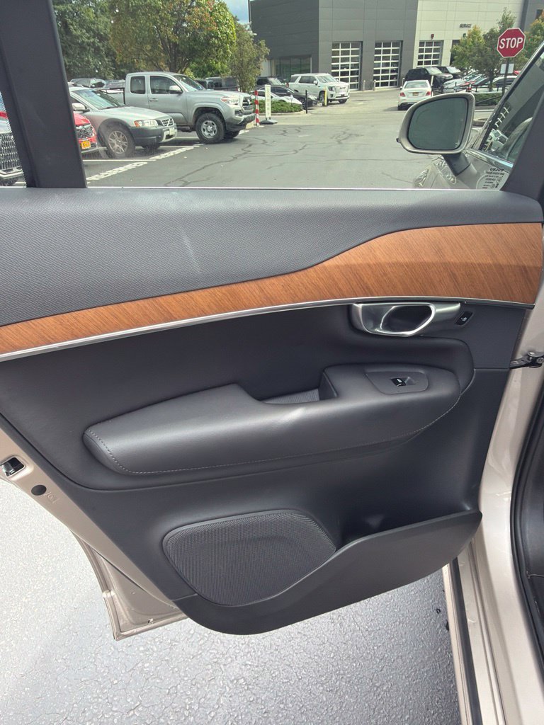 Certified 2023 Volvo XC90 B6 Plus w/ Protection Package Premier AWD/4WD image 8
