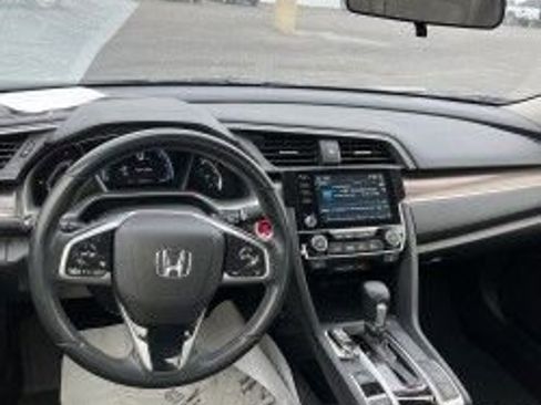 Used 2019 Honda Civic EX image 10