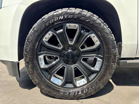 Used 2016 GMC Yukon Denali w/ Open Road Package AWD/4WD image 43